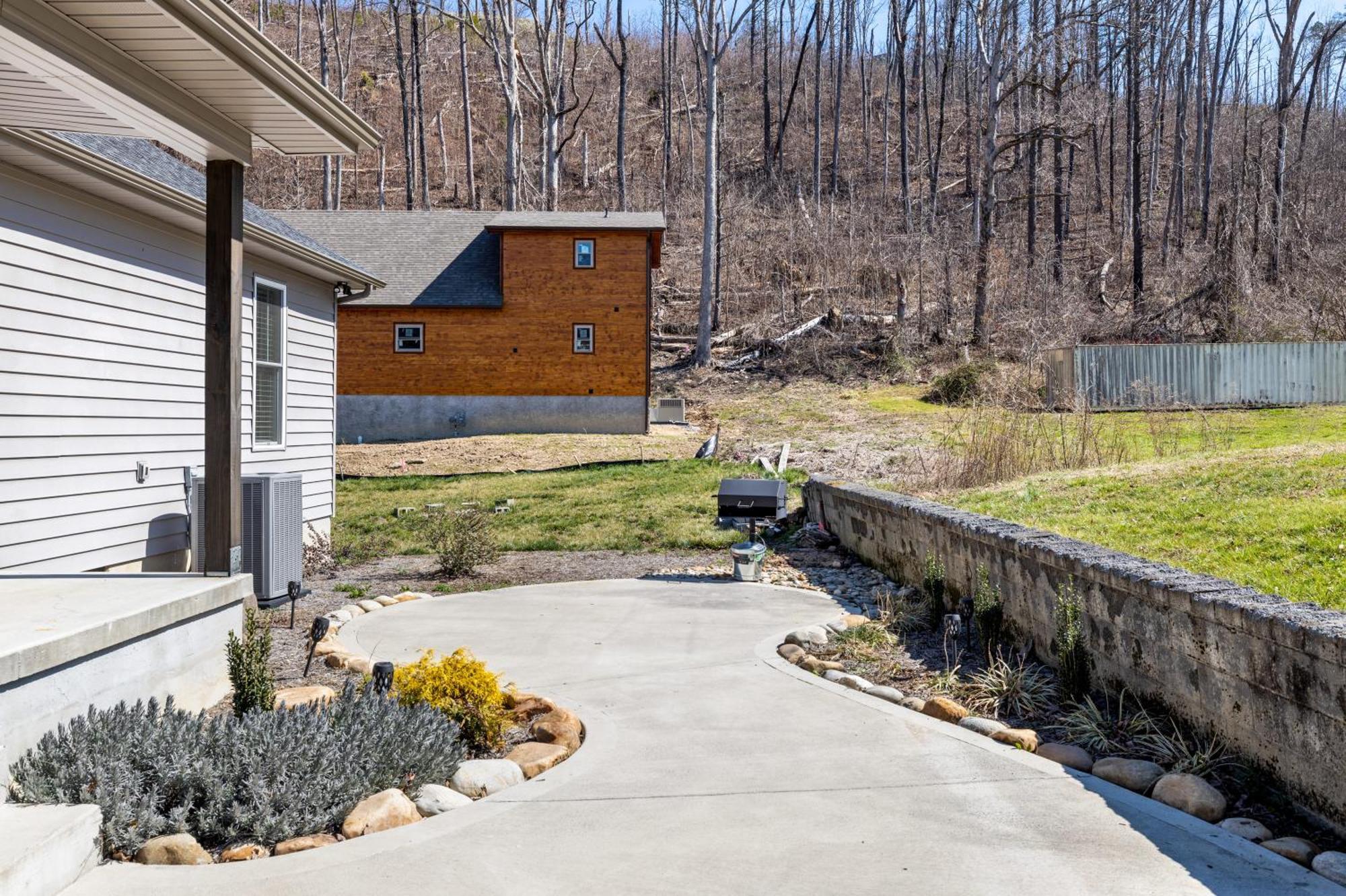 Bear Pass Is A 3 Bed 2 Bath Craftsman Style Home Located Within Walking Distance To Dt Gatlinburg Exterior foto